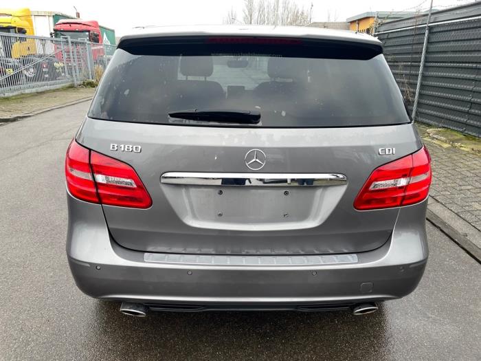 Mercedes B 1.8 B-180 CDI BlueEFFICIENCY 16V Sloopvoertuig (2013, Grijs)