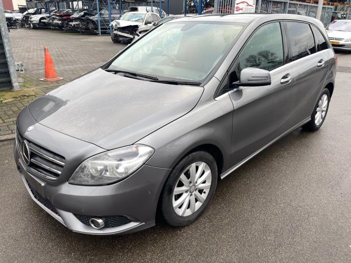 Mercedes B 1.8 B-180 CDI BlueEFFICIENCY 16V Sloopvoertuig (2013, Grijs)