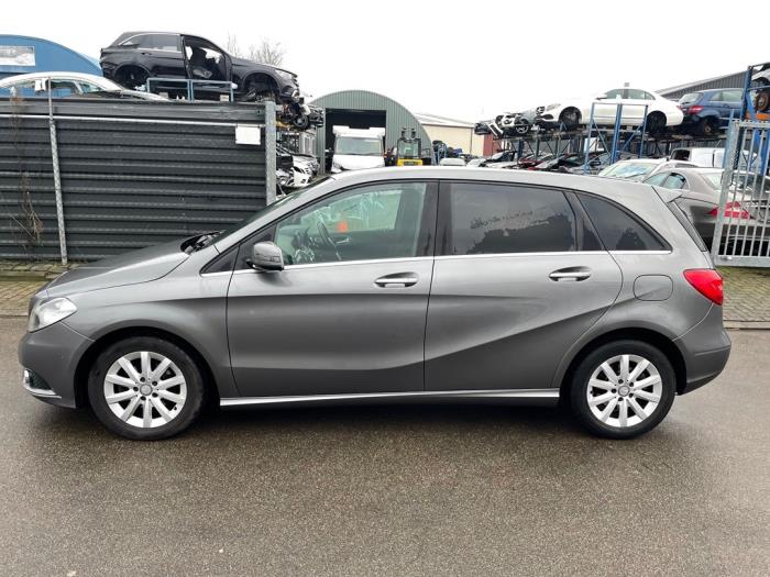 Mercedes B 1.8 B-180 CDI BlueEFFICIENCY 16V Sloopvoertuig (2013, Grijs)