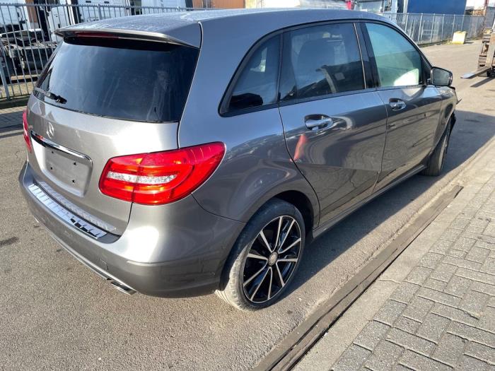 Mercedes B 1.8 B-180 CDI BlueEFFICIENCY 16V Sloopvoertuig (2013, Grijs)