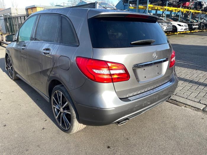 Mercedes B 1.8 B-180 CDI BlueEFFICIENCY 16V Sloopvoertuig (2013, Grijs)