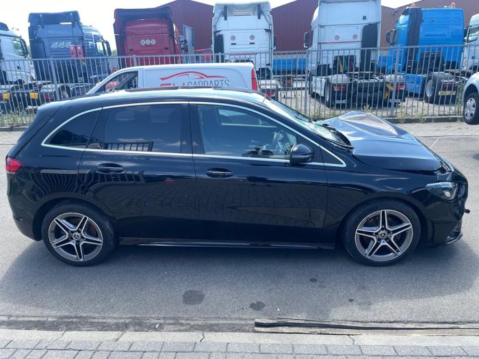Mercedes B 1.3 B-200 Turbo 16V Sloopvoertuig (2020, Zwart)