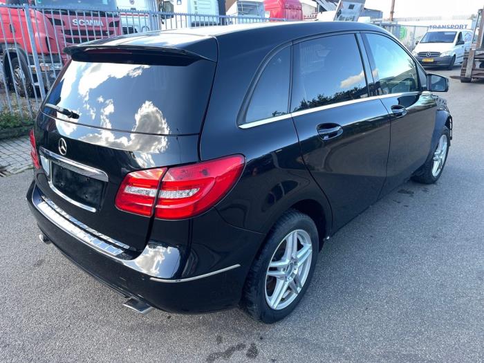 Mercedes B 1.6 B-180 BlueEFFICIENCY Turbo 16V Sloopvoertuig (2013, Zwart)
