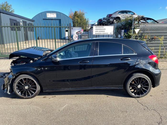 Mercedes A 2.2 A-220 CDI 16V Sloopvoertuig (2015, Zwart)