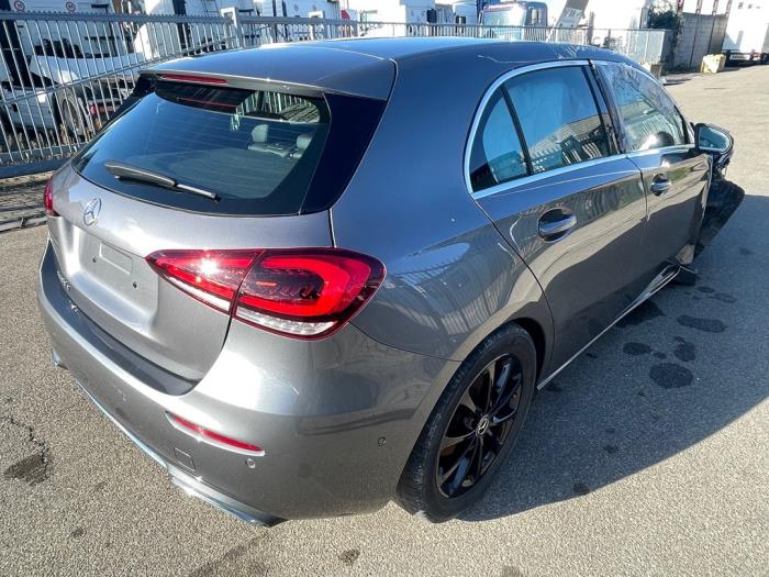Mercedes A 1.5 A-180d Sloopvoertuig (2018, Grijs)