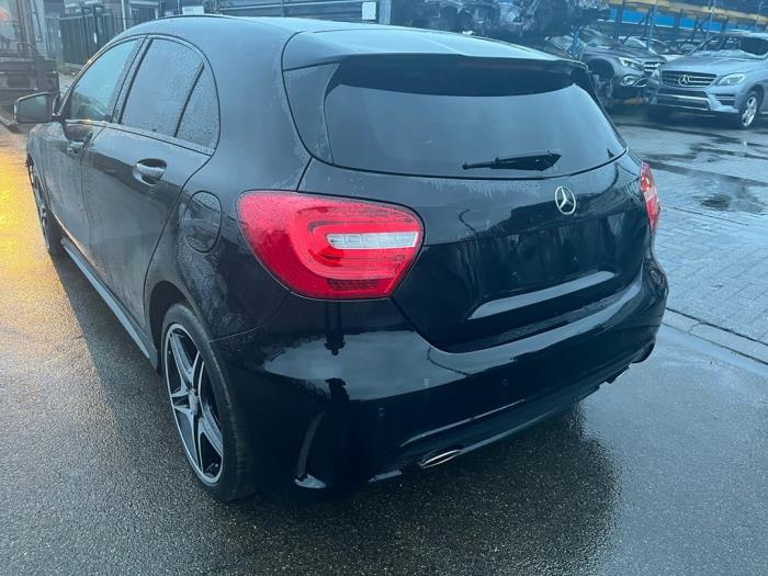Mercedes A 1.5 A-180 CDI, A-180d 16V Sloopvoertuig (2014, Zwart)