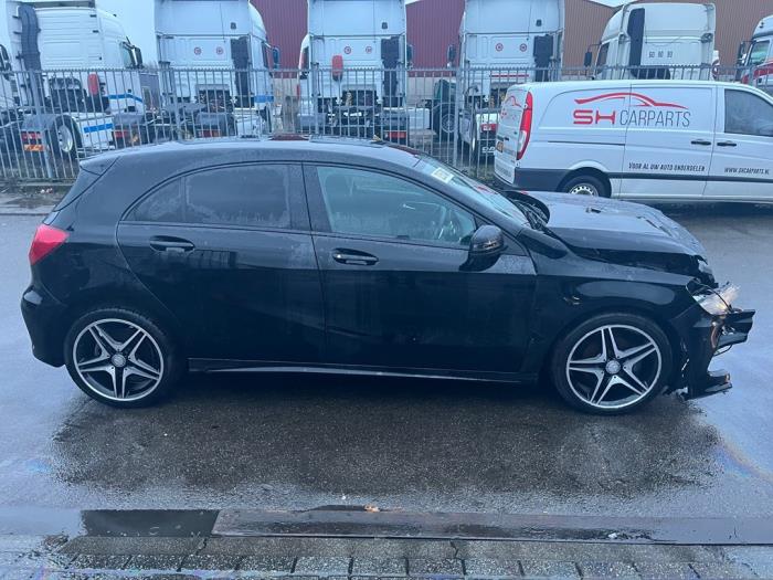 Mercedes A 1.5 A-180 CDI, A-180d 16V Sloopvoertuig (2014, Zwart)