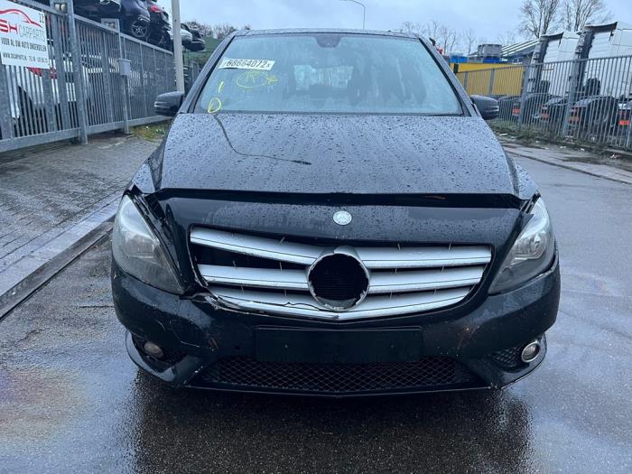 Mercedes B 1.8 B-180 CDI BlueEFFICIENCY 16V Sloopvoertuig (2012, Zwart)