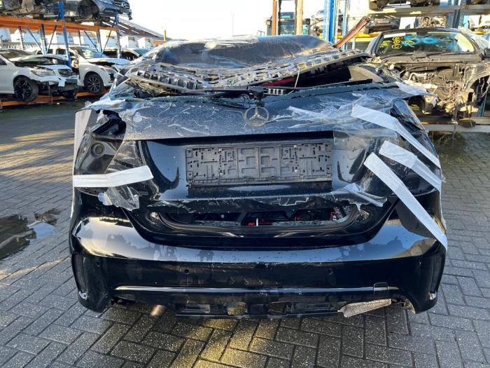 Mercedes A 1.6 A-200 16V Sloopvoertuig (2015, Zwart)