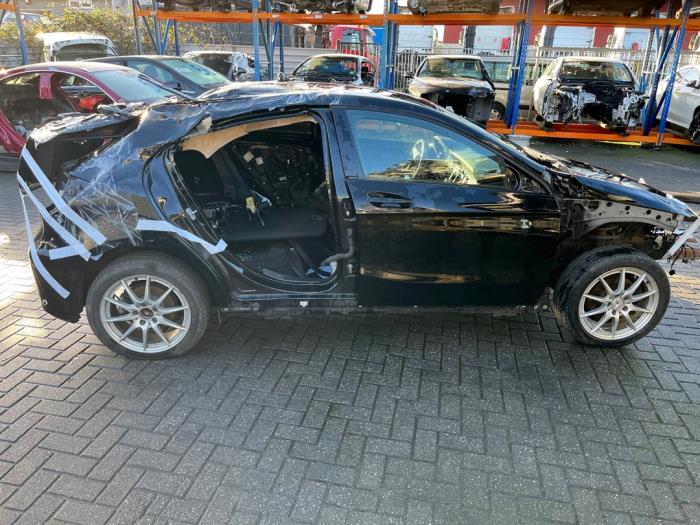Mercedes A 1.6 A-200 16V Sloopvoertuig (2015, Zwart)