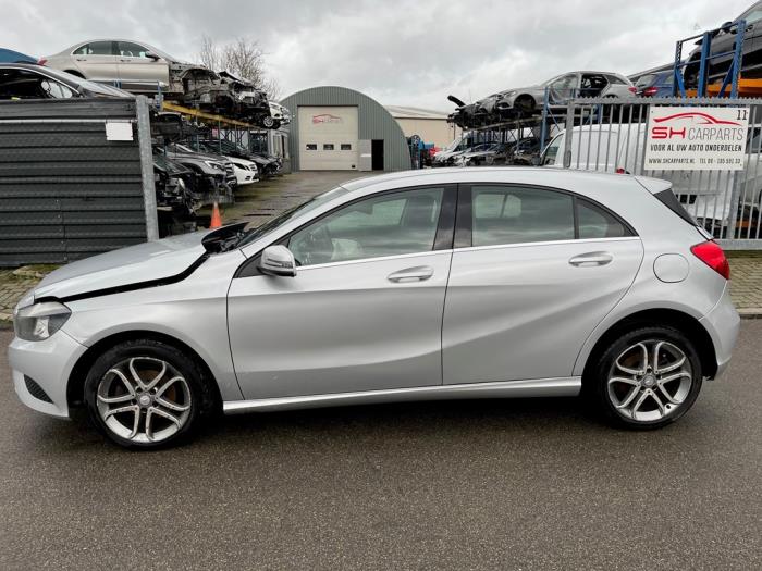 Mercedes A 1.8 A-180 CDI 16V Autom. Sloopvoertuig (2012, Zilvergrijs)