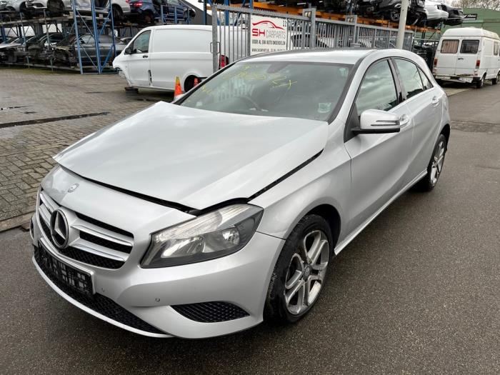Mercedes A 1.8 A-180 CDI 16V Autom. Sloopvoertuig (2012, Zilvergrijs)