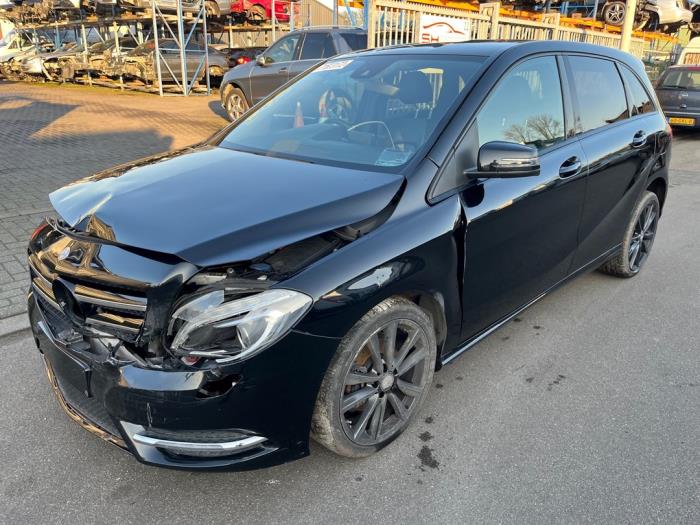 Mercedes B 1.8 B-200 CDI BlueEFFICIENCY 16V Sloopvoertuig (2014, Zwart)