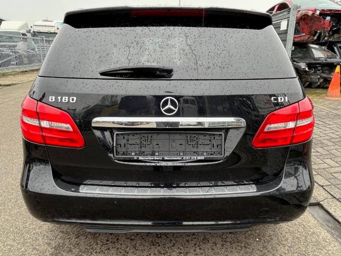Mercedes B 1.8 B-180 CDI BlueEFFICIENCY 16V Sloopvoertuig (2012, Zwart)