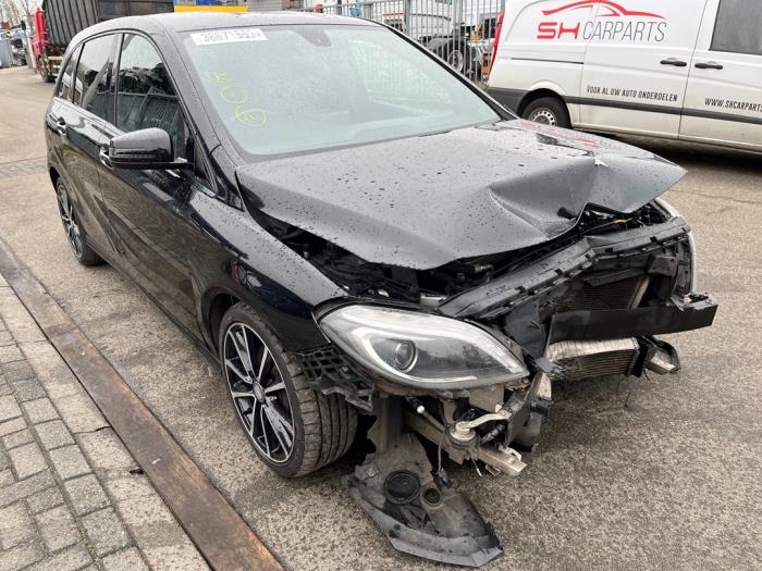 Mercedes B 1.8 B-180 CDI BlueEFFICIENCY 16V Sloopvoertuig (2012, Zwart)