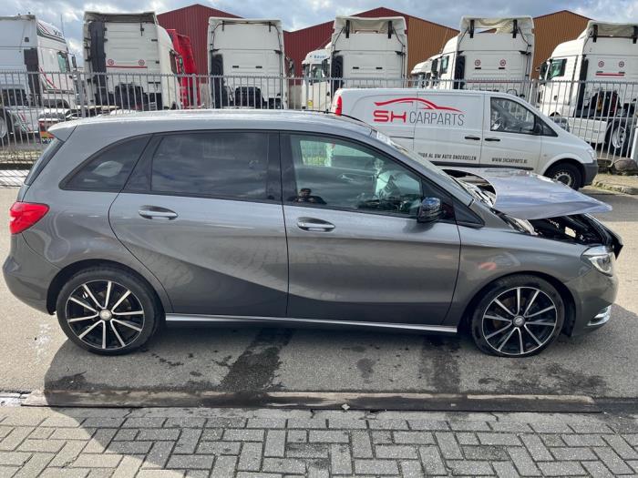 Mercedes B 1.8 B-180 CDI BlueEFFICIENCY 16V Sloopvoertuig (2013, Grijs)