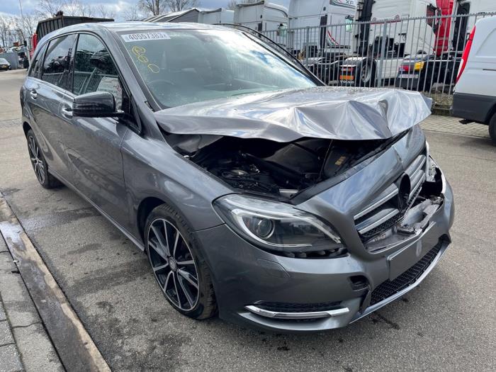Mercedes B 1.8 B-180 CDI BlueEFFICIENCY 16V Sloopvoertuig (2013, Grijs)