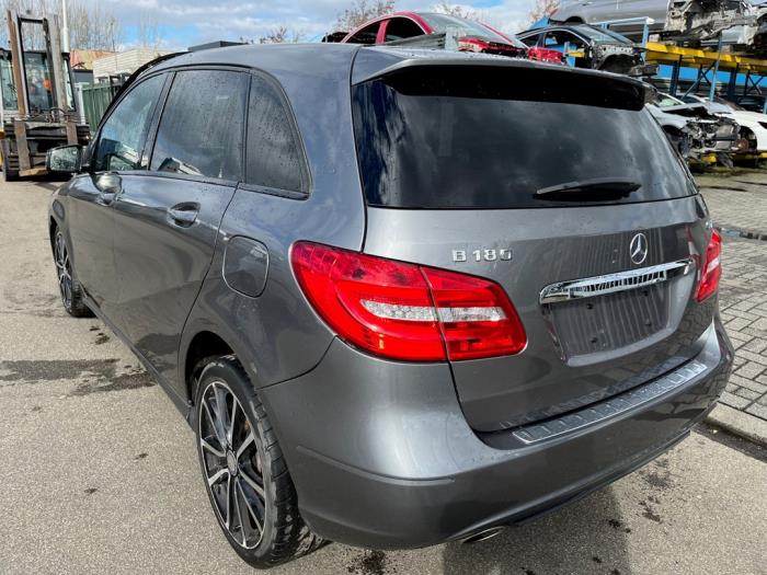 Mercedes B 1.8 B-180 CDI BlueEFFICIENCY 16V Sloopvoertuig (2013, Grijs)