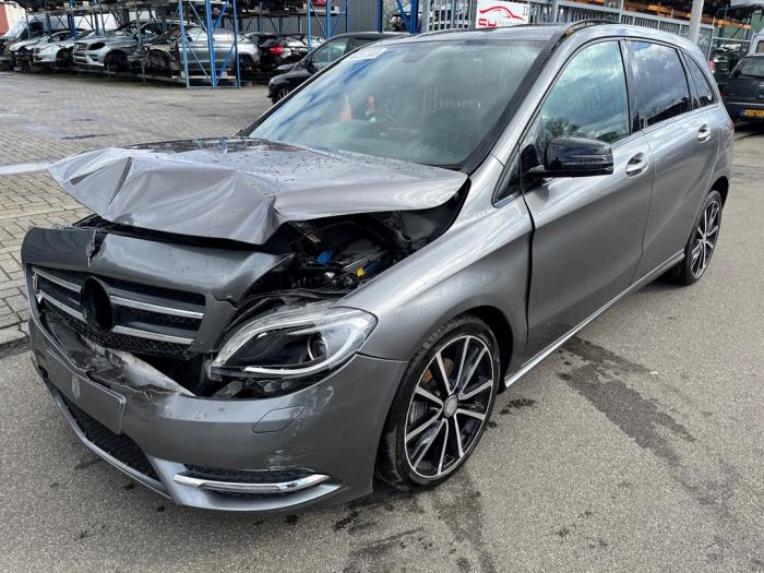 Mercedes B 1.8 B-180 CDI BlueEFFICIENCY 16V Sloopvoertuig (2013, Grijs)