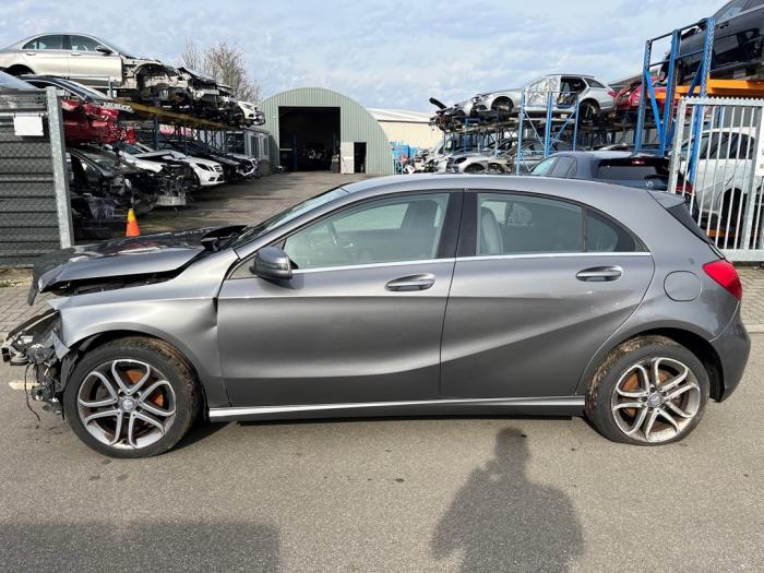 Mercedes A 1.6 A-180 16V Sloopvoertuig (2012, Grijs)