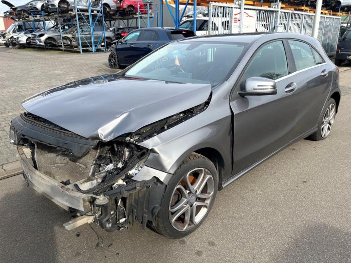 Mercedes A 1.6 A-180 16V Sloopvoertuig (2012, Grijs)