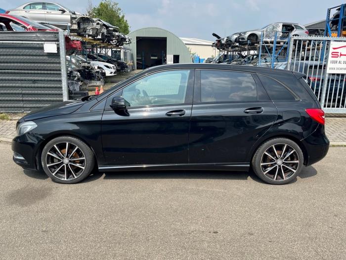 Mercedes B 1.8 B-200 CDI BlueEFFICIENCY 16V Sloopvoertuig (2013, Zwart)