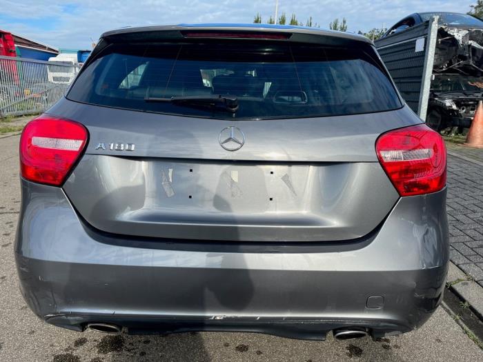 Mercedes A 1.6 A-180 16V Sloopvoertuig (2015, Grijs)