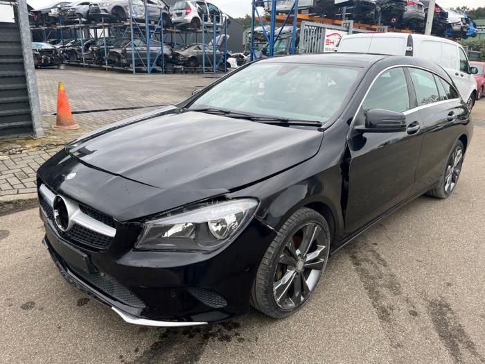 Mercedes CLA Shooting Brake 2.2 CLA-200 CDI, 200 d 16V Sloopvoertuig (2017, Zwart)