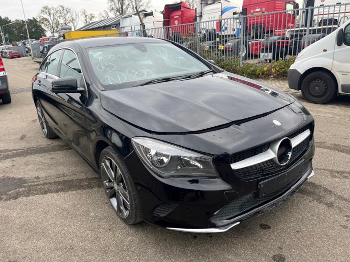 Mercedes CLA Shooting Brake 2.2 CLA-200 CDI, 200 d 16V Sloopvoertuig (2017, Zwart)