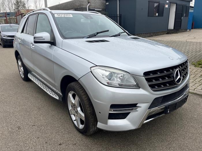 Mercedes ML III 2.1 ML-250 CDI 16V BlueTEC 4-Matic Sloopvoertuig (2013, Zilvergrijs)