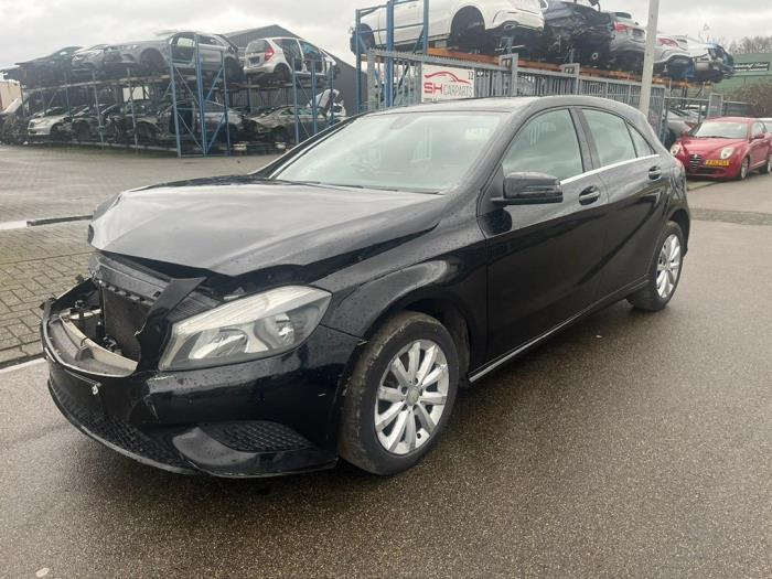 Mercedes A 1.6 A-180 16V Sloopvoertuig (2014, Zwart)