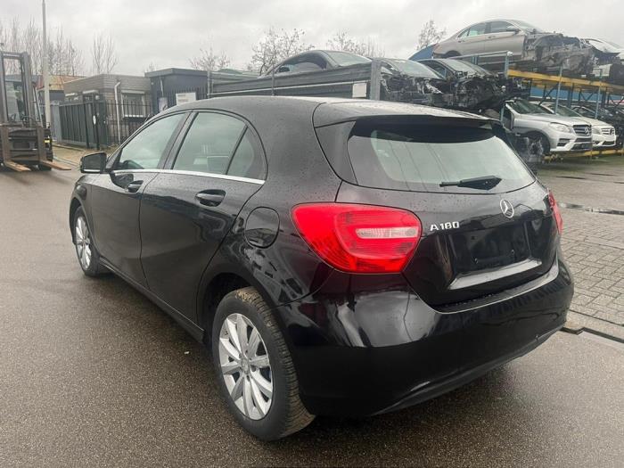 Mercedes A 1.6 A-180 16V Sloopvoertuig (2014, Zwart)