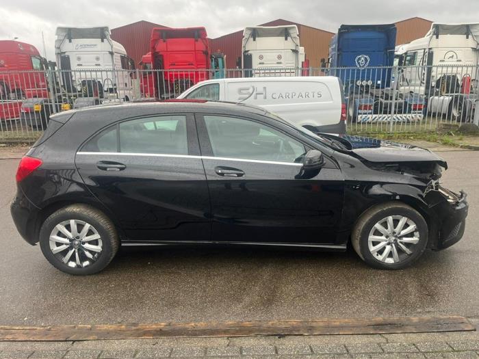 Mercedes A 1.6 A-180 16V Sloopvoertuig (2014, Zwart)