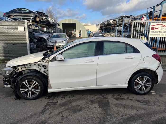 Mercedes A 1.6 A-180 16V Sloopvoertuig (2017, Wit)