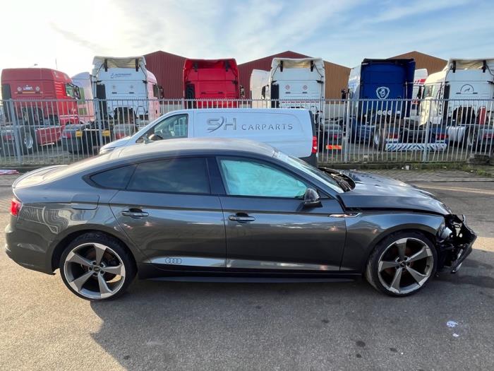 Audi A5 Sportback 2.0 35 TFSI Mild Hybrid 16V Sloopvoertuig (2020, Grijs)