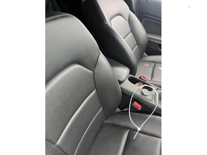 Mercedes A 1.6 A-180 16V Sloopvoertuig (2018, Zilvergrijs)