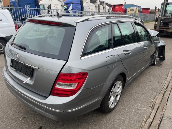 Mercedes C Estate 2.2 C-180 CDI 16V BlueEFFICIENCY Sloopvoertuig (2013, Grijs)