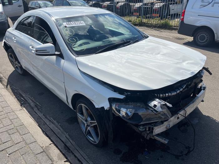 Mercedes CLA 1.6 CLA-180 16V Sloopvoertuig (2015, Wit)