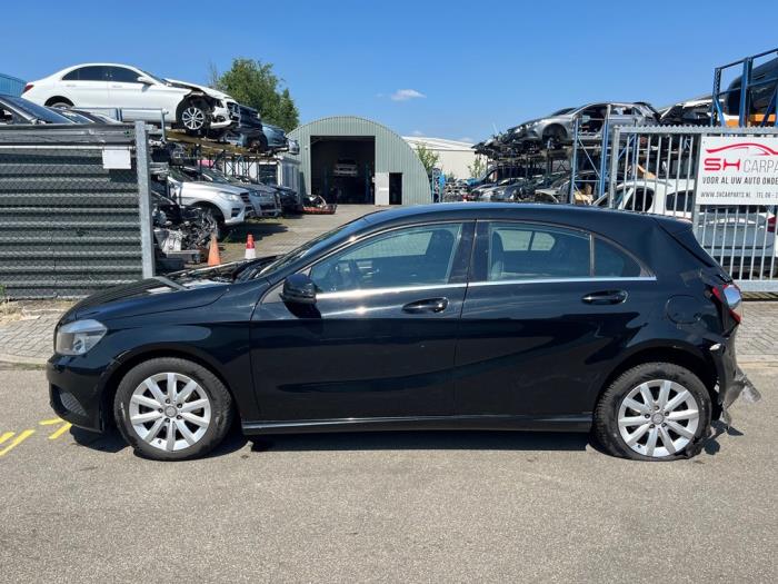 Mercedes A 1.6 A-180 16V Sloopvoertuig (2012, Zwart)