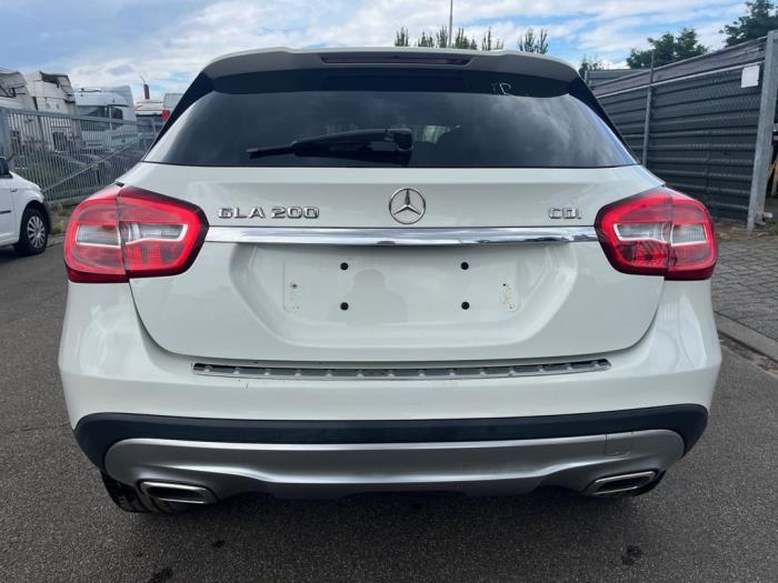 Mercedes GLA Sloopvoertuig (2014, Wit)
