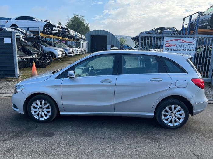 Mercedes B 1.8 B-200 CDI BlueEFFICIENCY 16V Sloopvoertuig (2014, Zilver)