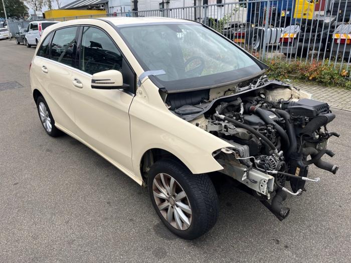 Mercedes B 1.5 B-180 CDI,d 16V Sloopvoertuig (2014, Beige)