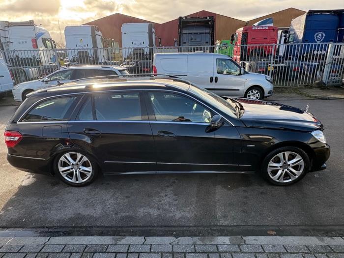 Mercedes E Estate E-250 CDI 16V BlueEfficiency,BlueTEC Sloopvoertuig (2010, Zwart)