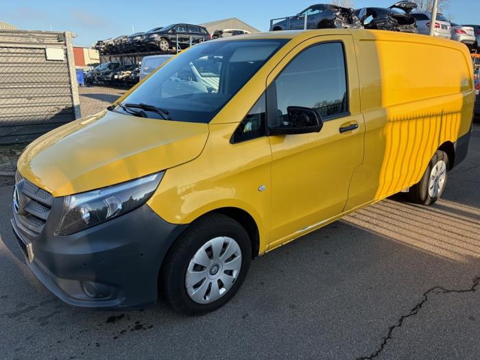 Mercedes Vito 1.6 109 CDI 16V Sloopvoertuig (2016, Geel)