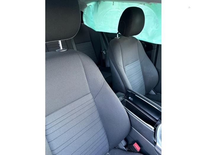 Mercedes GLC 2.2 250d 16V BlueTEC 4-Matic Sloopvoertuig (2016, Zwart)