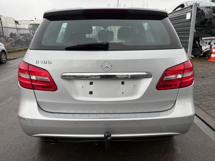 Mercedes B 1.6 B-180 BlueEFFICIENCY Turbo 16V Sloopvoertuig (2012, 761)