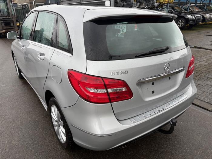 Mercedes B 1.6 B-180 BlueEFFICIENCY Turbo 16V Sloopvoertuig (2012, 761)