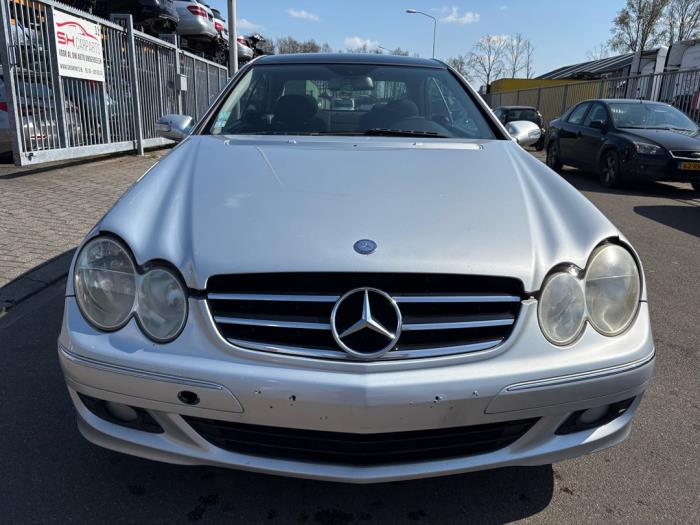 Mercedes CLK 2.2 220 CDI 16V Sloopvoertuig (2006, Zilvergrijs)
