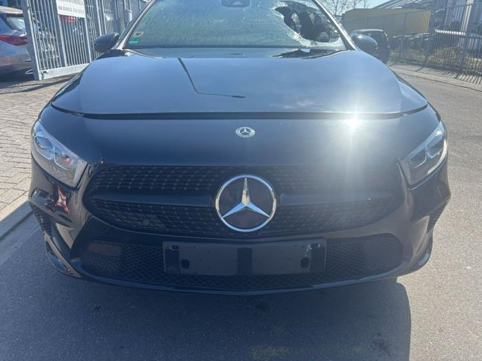 Mercedes A 1.3 A-200 Turbo 16V Sloopvoertuig (2018, Zwart)