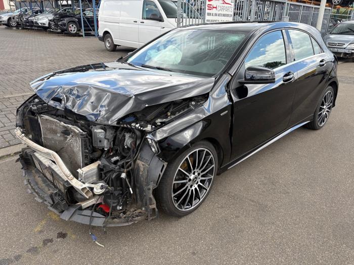 Mercedes A 1.6 A-200 16V Sloopvoertuig (2017, Zwart)